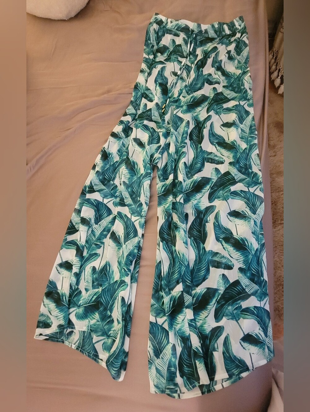 H&M White Wide-Leg Pants with Teal Leaf Print